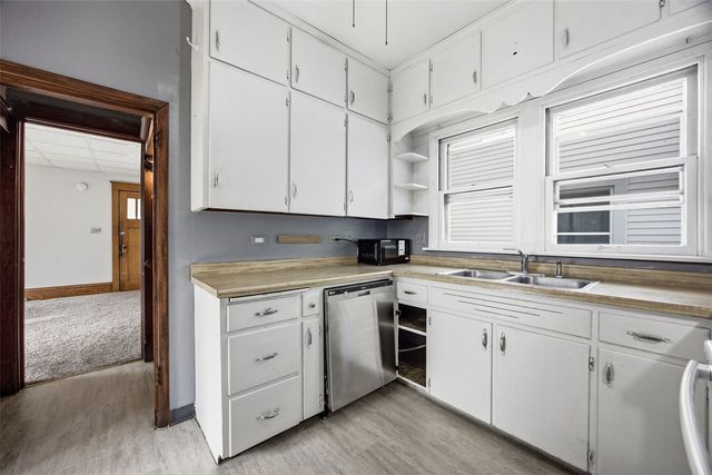 1624 6th Avenue SE, Cedar Rapids, IA 52402