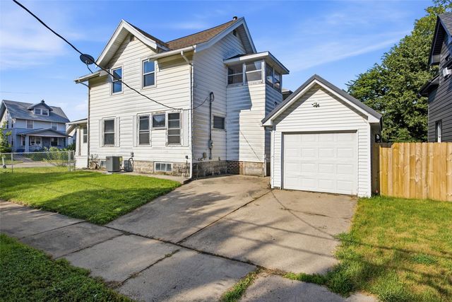 1624 6th Avenue SE, Cedar Rapids, IA 52402