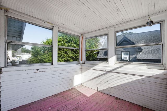 1624 6th Avenue SE, Cedar Rapids, IA 52402