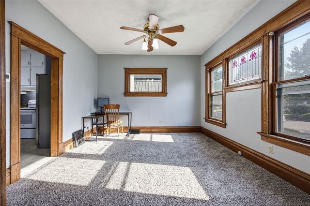 1624 6th Avenue SE, Cedar Rapids, IA 52402