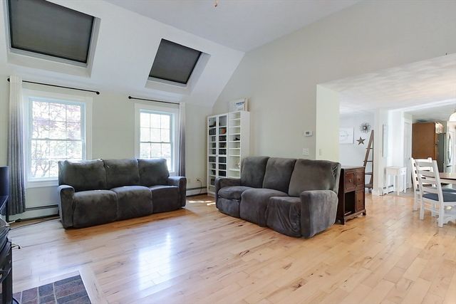 1 Kayla Ln, Pepperell, MA 01463