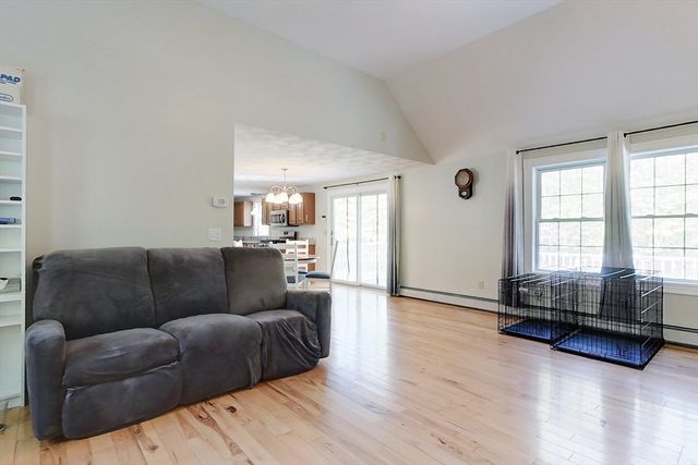 1 Kayla Ln, Pepperell, MA 01463