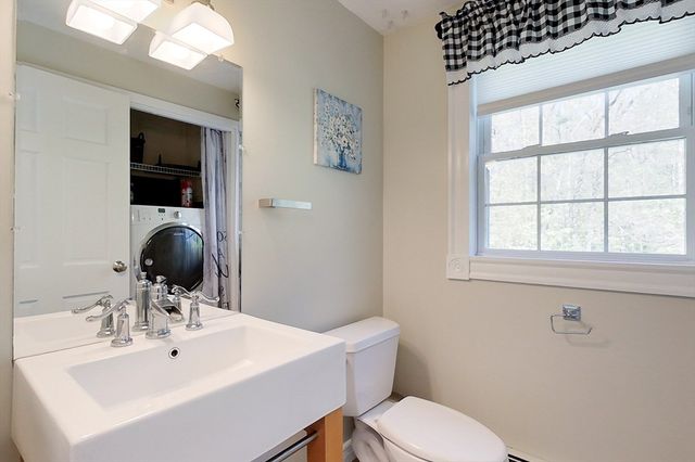 1 Kayla Ln, Pepperell, MA 01463