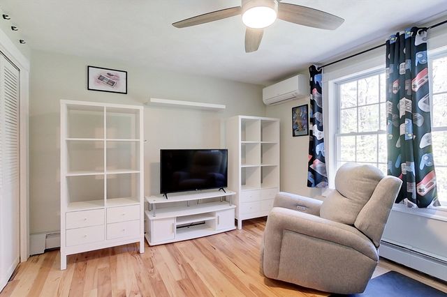 1 Kayla Ln, Pepperell, MA 01463