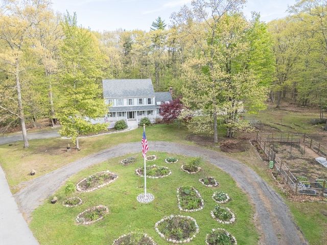 1 Kayla Ln, Pepperell, MA 01463