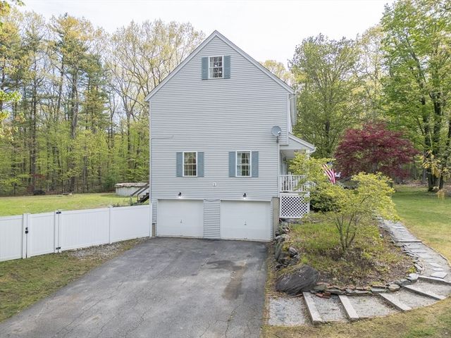 1 Kayla Ln, Pepperell, MA 01463