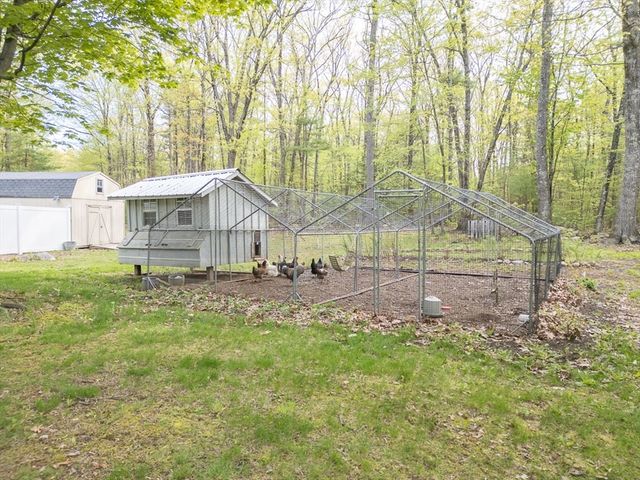 1 Kayla Ln, Pepperell, MA 01463
