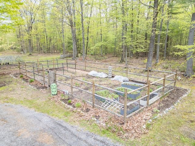 1 Kayla Ln, Pepperell, MA 01463