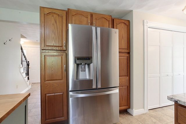 1 Kayla Ln, Pepperell, MA 01463