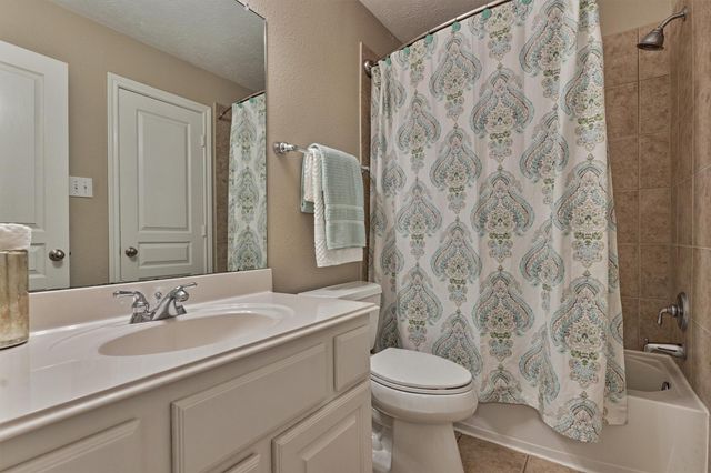 58 S Bardsbrook Circle, The Woodlands, TX 77382