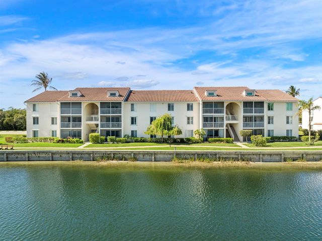 4452 NE Ocean Boulevard C3, Jensen Beach, FL 34957