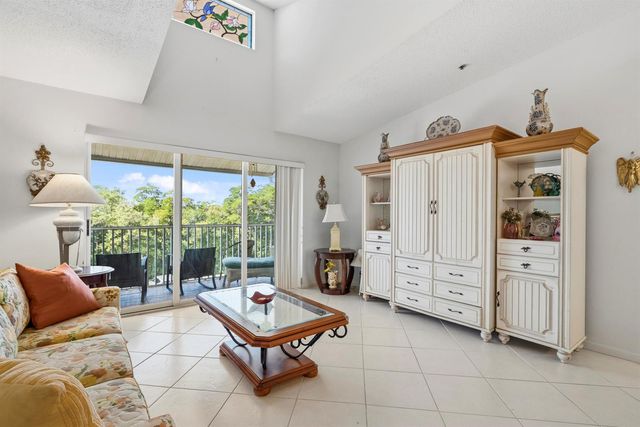 4452 NE Ocean Boulevard C3, Jensen Beach, FL 34957