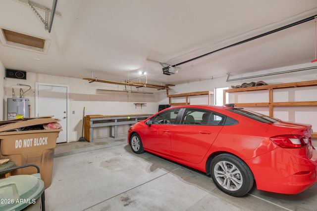 8645 W MAUI Lane, Peoria, AZ 85381