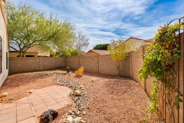 8645 W MAUI Lane, Peoria, AZ 85381