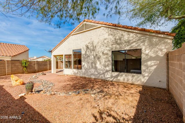 8645 W MAUI Lane, Peoria, AZ 85381