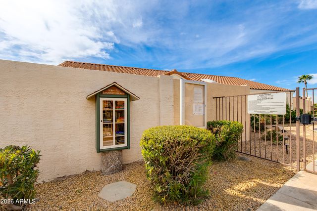 8645 W MAUI Lane, Peoria, AZ 85381