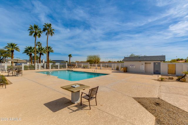 8645 W MAUI Lane, Peoria, AZ 85381