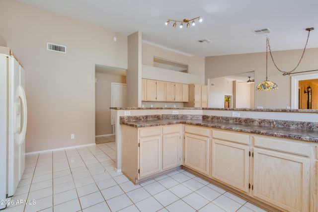 8645 W MAUI Lane, Peoria, AZ 85381