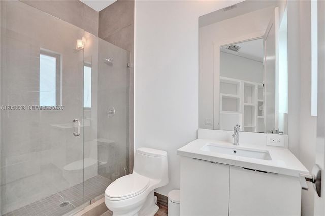 5742 E Brookfield Cir E, Hollywood, FL 33312