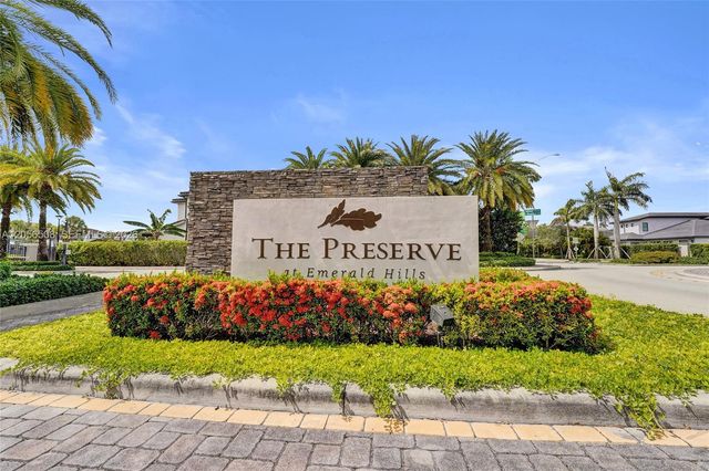 5742 E Brookfield Cir E, Hollywood, FL 33312
