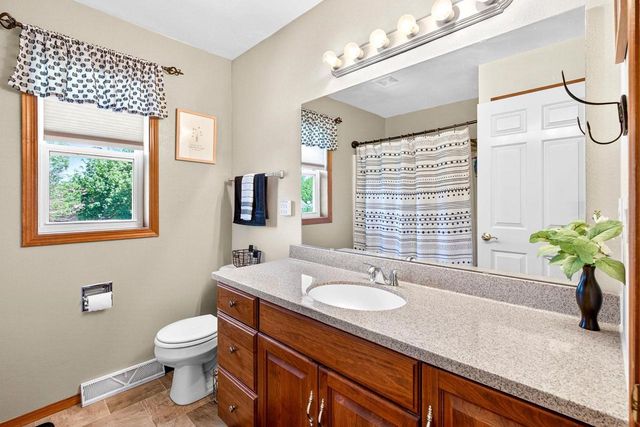 N9152 KERNAN AVENUE, Appleton, WI 54915