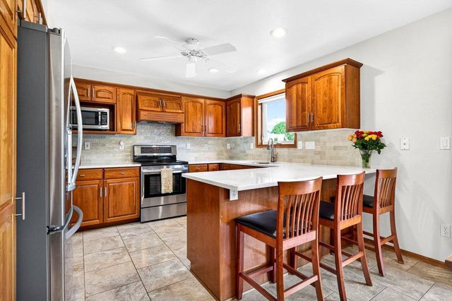 N9152 KERNAN AVENUE, Appleton, WI 54915