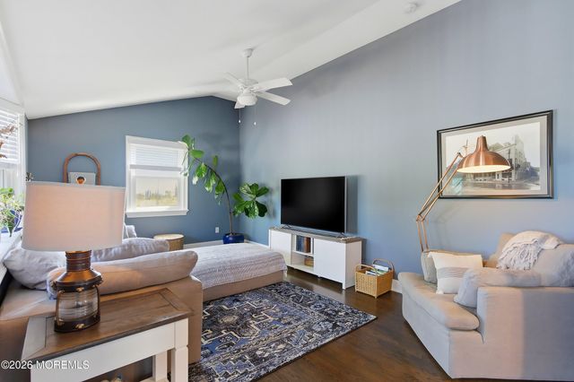 191 Knoll Crest Avenue, Brick, NJ 08723