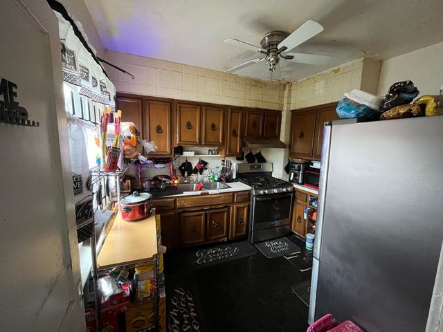 18088 Shields Street, Detroit City, MI 48234