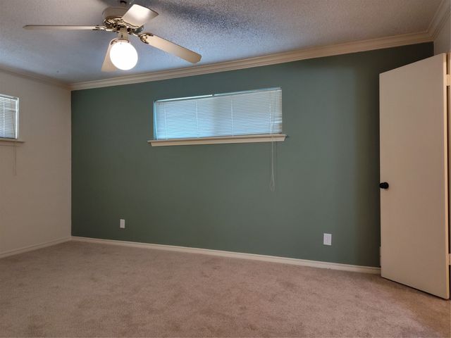 910 Worcester Lane, Garland, TX 75040