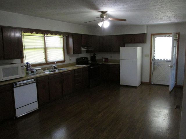 235 Science Ridge Road, Jeffersonville, KY 40337