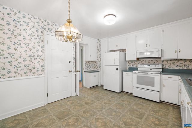 608 DAVIS AVE, Charlottesville, VA 22901