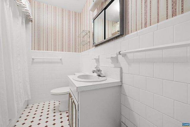 608 DAVIS AVE, Charlottesville, VA 22901