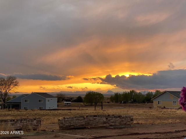 370 W VENICE Way, Paulden, AZ 86334