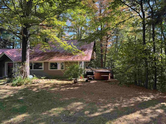 128 Upper Pines Road, Warren, VT 05674