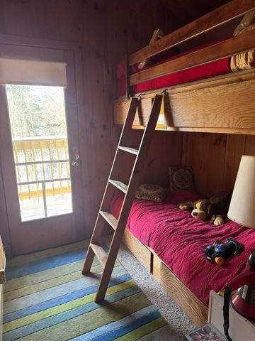 128 Upper Pines Road, Warren, VT 05674