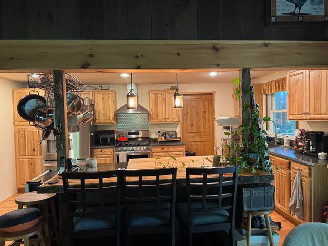 128 Upper Pines Road, Warren, VT 05674