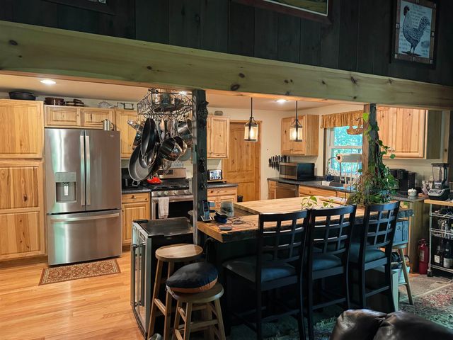 128 Upper Pines Road, Warren, VT 05674