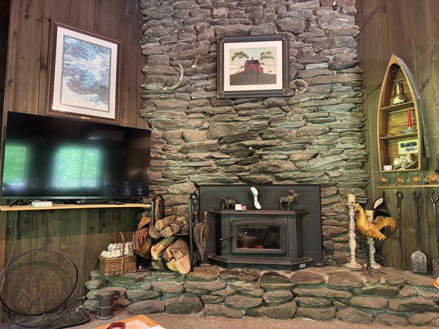 128 Upper Pines Road, Warren, VT 05674