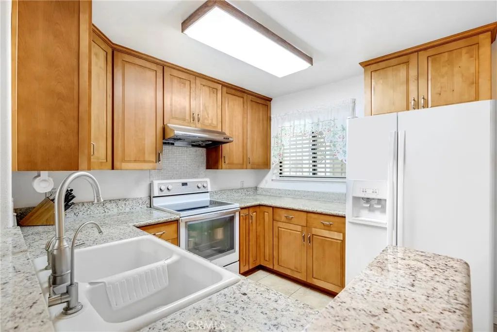 321 N Orange Avenue 209, Monterey Park, CA 91755