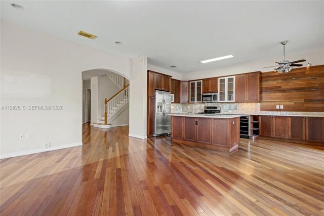 1560 Seagrape Way, Hollywood, FL 33019