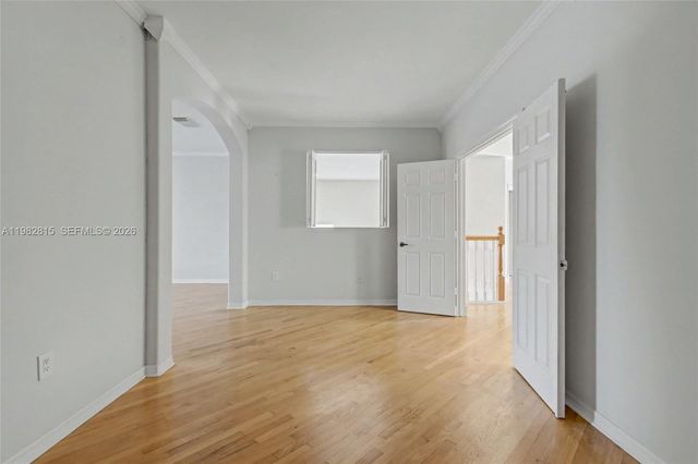 1560 Seagrape Way, Hollywood, FL 33019