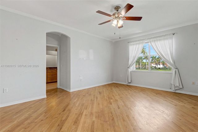 1560 Seagrape Way, Hollywood, FL 33019