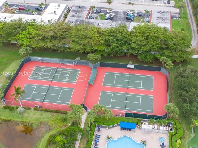 1560 Seagrape Way, Hollywood, FL 33019