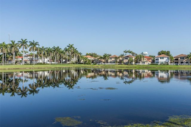 1560 Seagrape Way, Hollywood, FL 33019