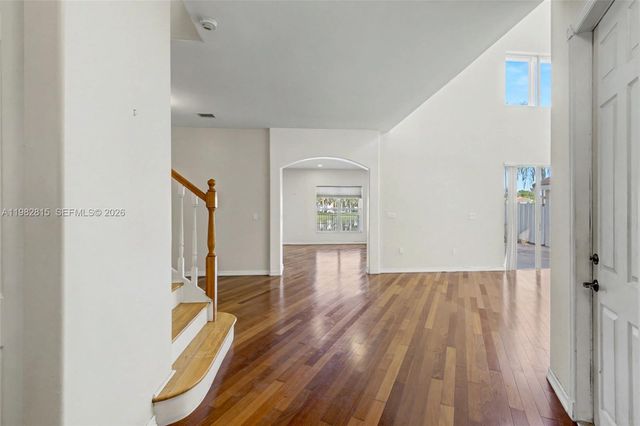 1560 Seagrape Way, Hollywood, FL 33019