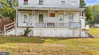 52 DIAMOND ST, Pottsville, PA 17901