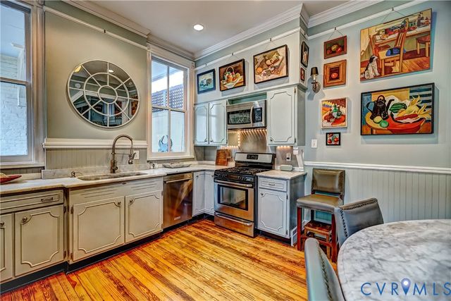 2209 Monument Ave, Richmond, VA 23220