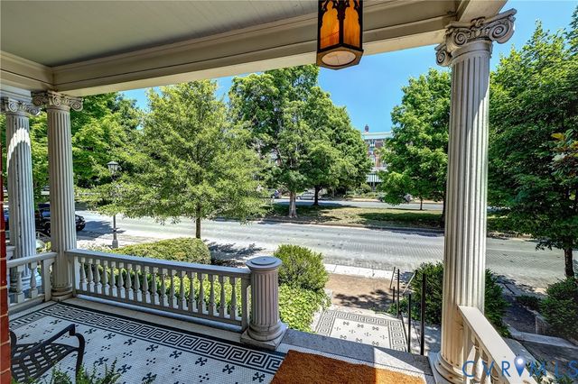 2209 Monument Ave, Richmond, VA 23220