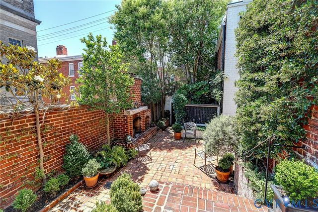 2209 Monument Ave, Richmond, VA 23220