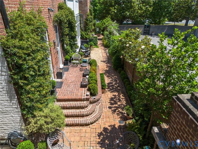 2209 Monument Ave, Richmond, VA 23220